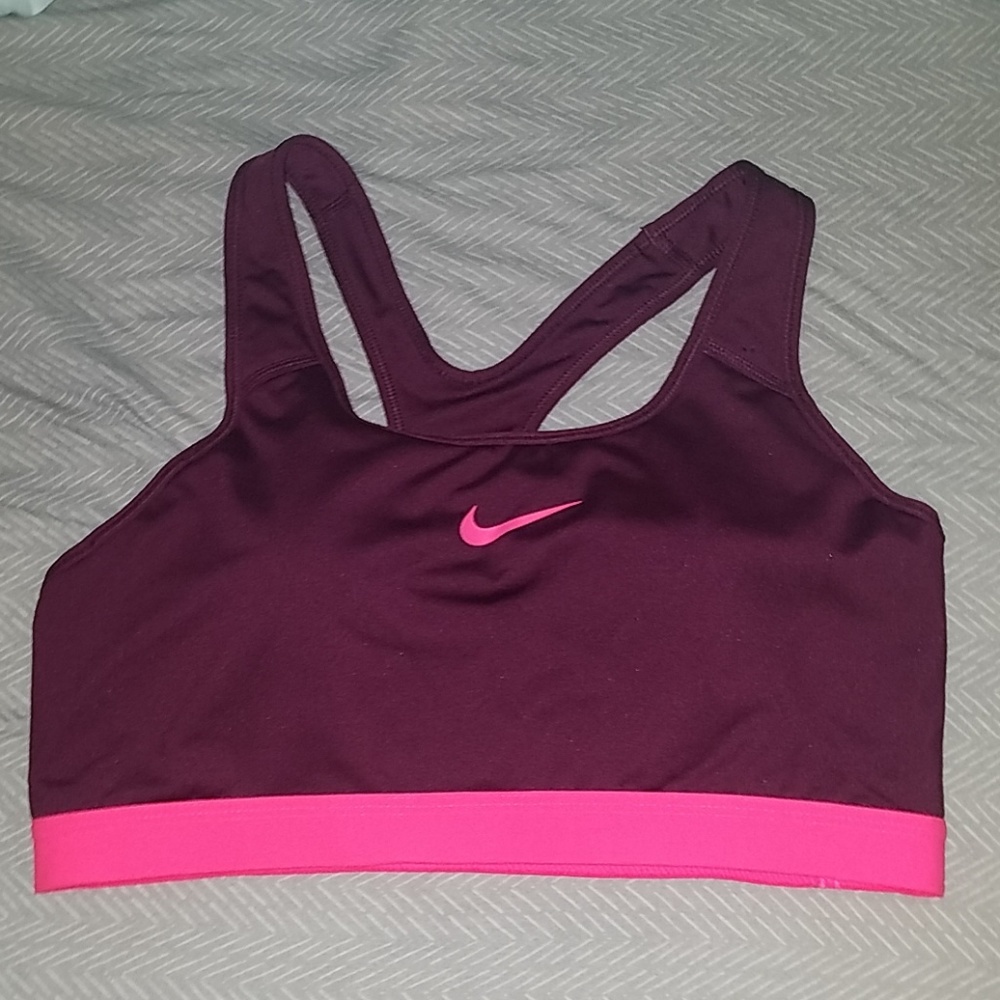 NIKE padded sports bra